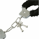 S&M Furry Handcuffs: Black - Image 2